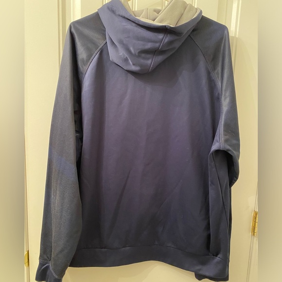 Majestic Men’s Size XL New England Patriots Blue Hoodie with Team Logo on Front - Picture 5 of 9